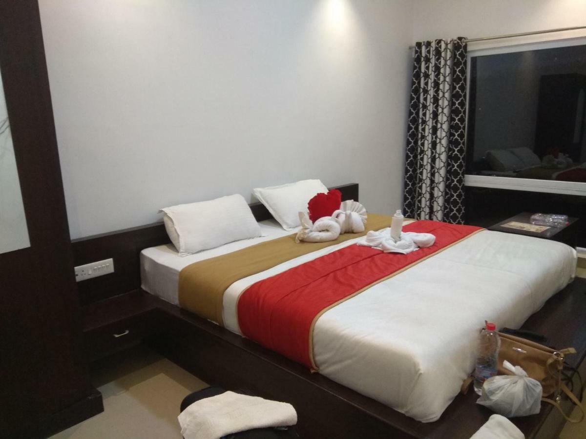 Runs Residency Hotel Ooty Buitenkant foto