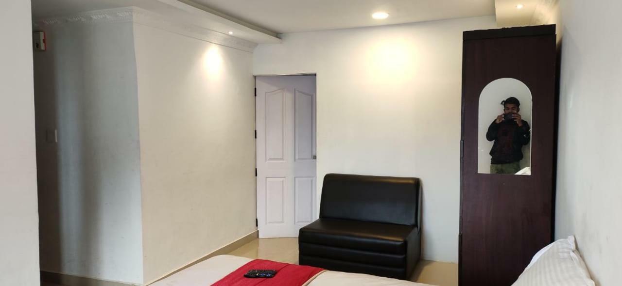 Runs Residency Hotel Ooty Buitenkant foto